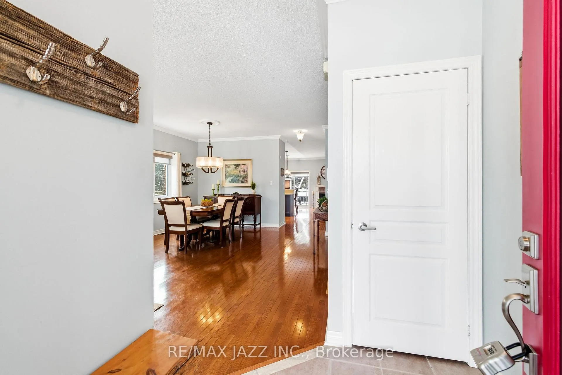 Photo 6 of 107 Earl Cuddie Boulevard, Scugog, Port Perry — HOMEH