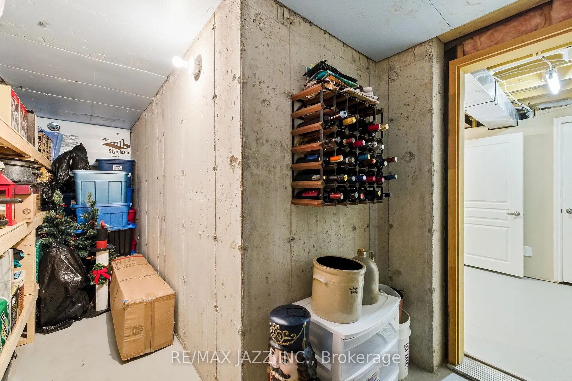 Photo 39 of 107 Earl Cuddie Boulevard, Scugog, Port Perry — HOMEH