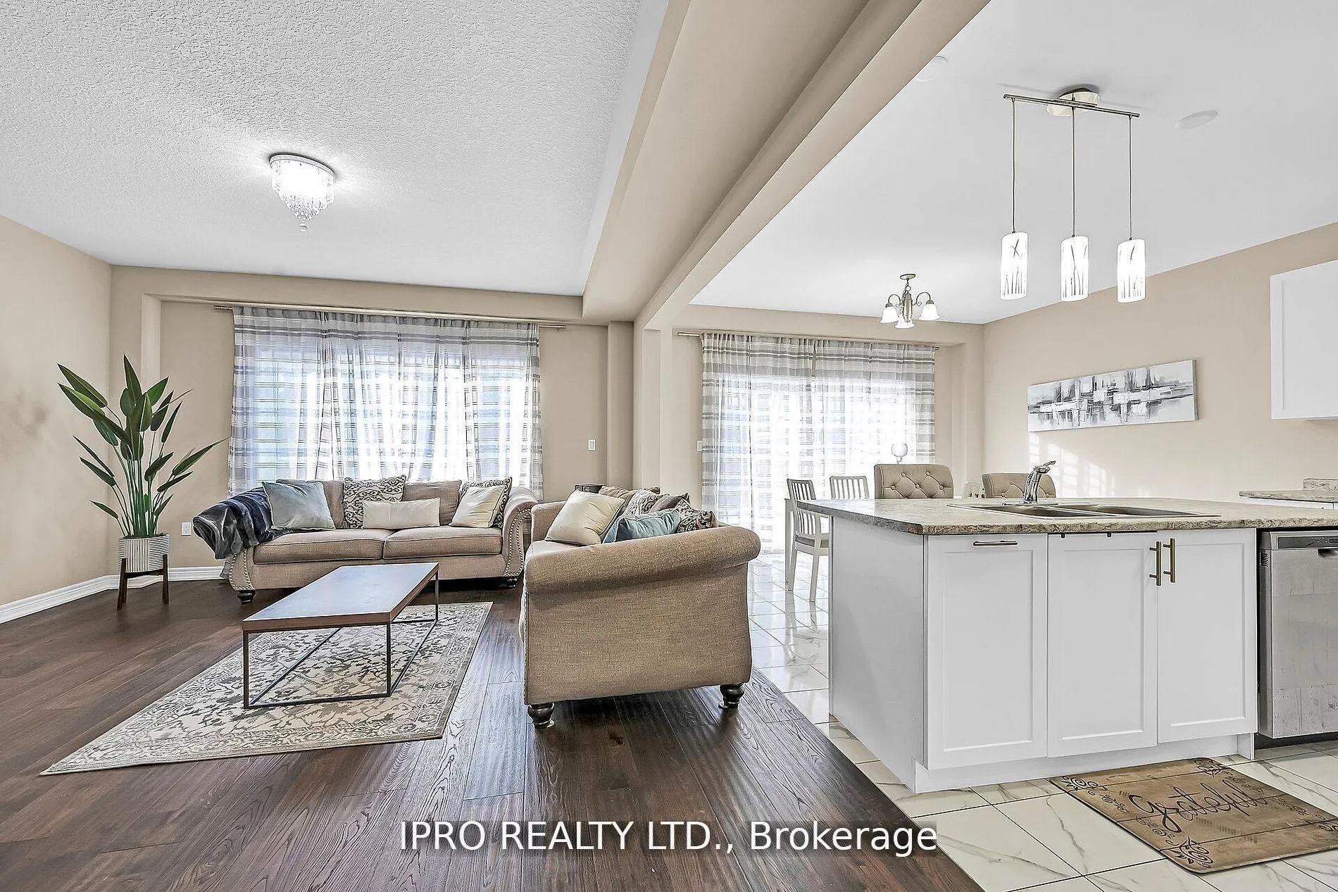 Photo 5 of 286 Dalgleish Trail, Hamilton, Hannon — HOMEH