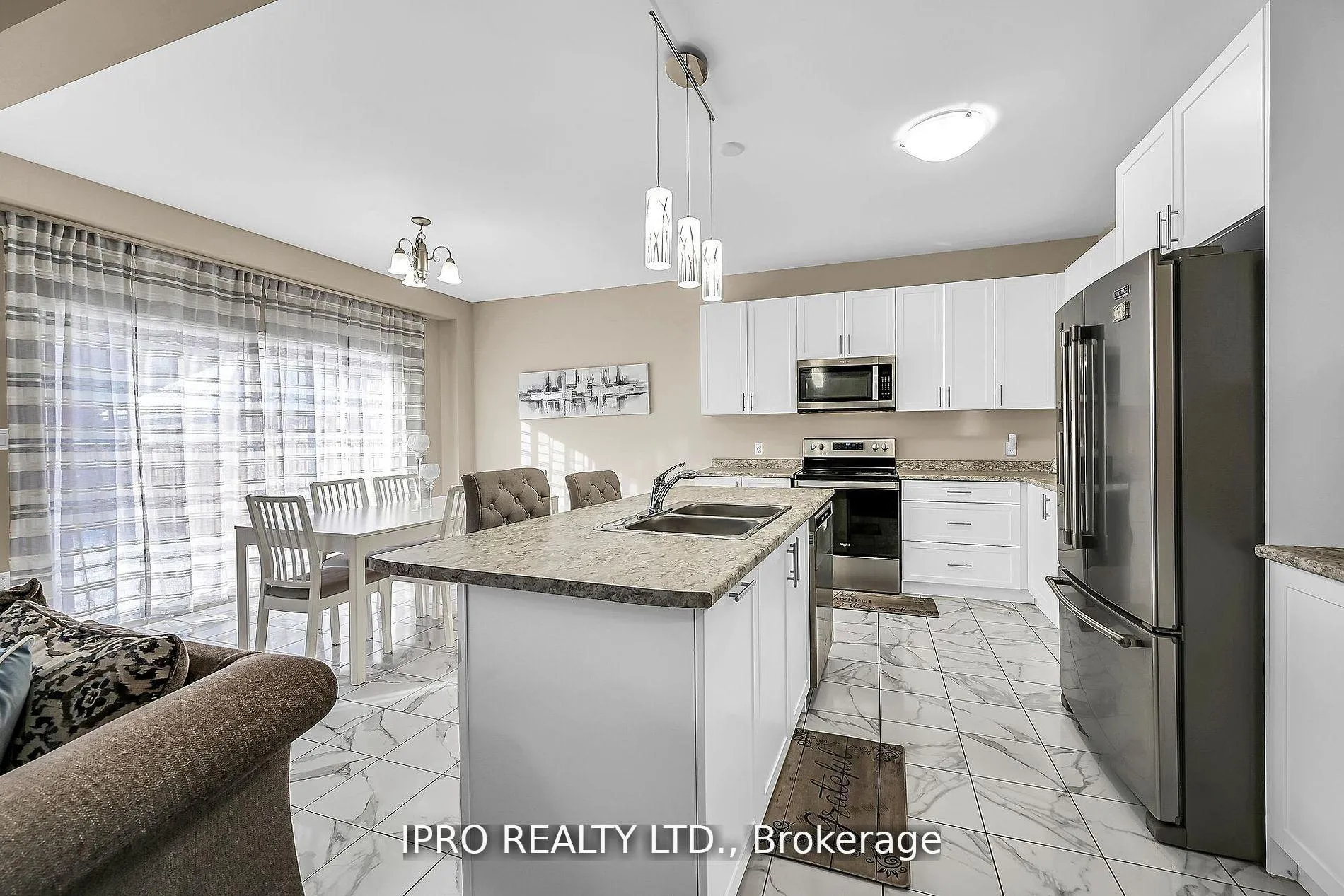 Photo 10 of 286 Dalgleish Trail, Hamilton, Hannon — HOMEH