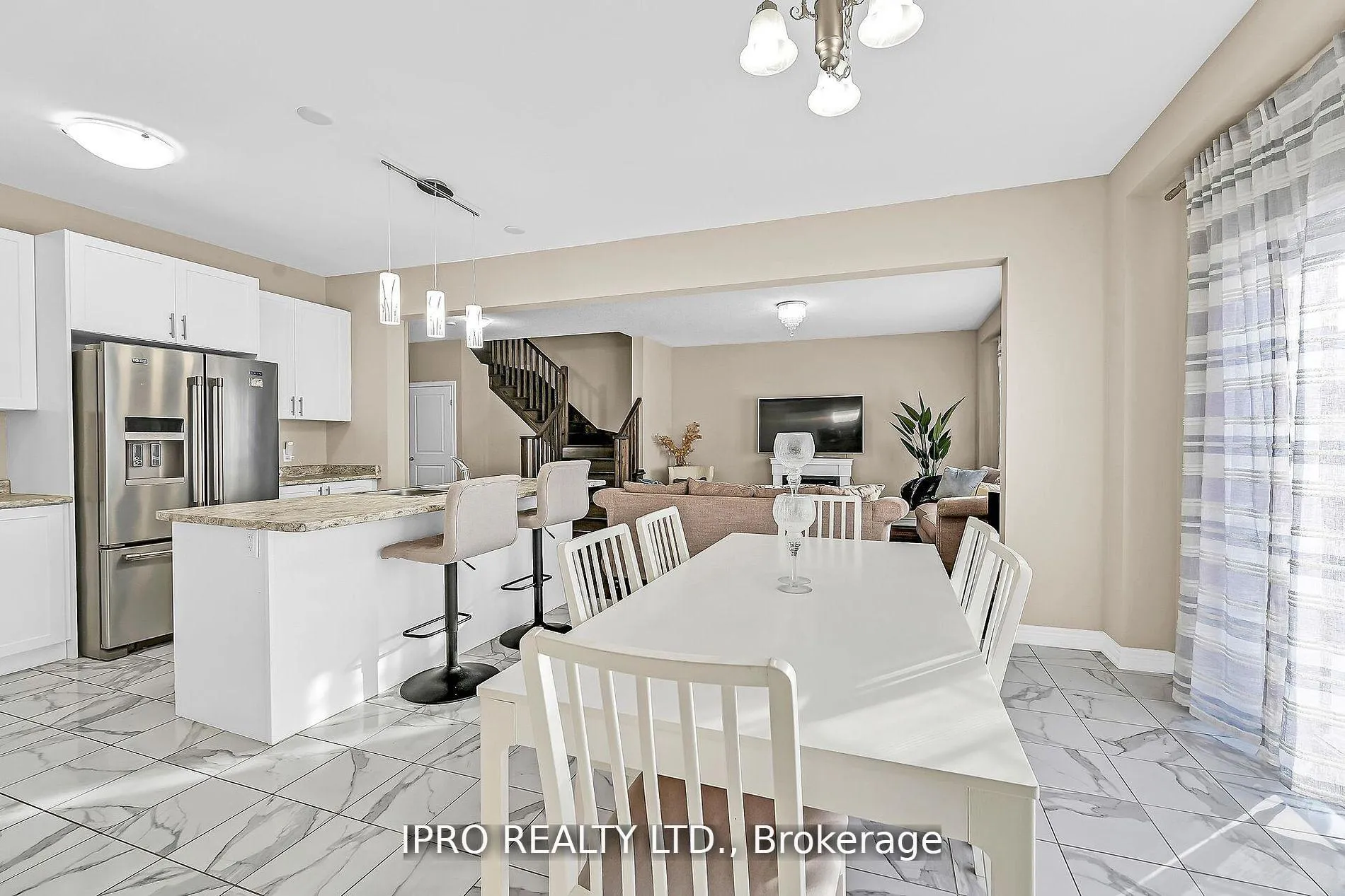 Photo 13 of 286 Dalgleish Trail, Hamilton, Hannon — HOMEH
