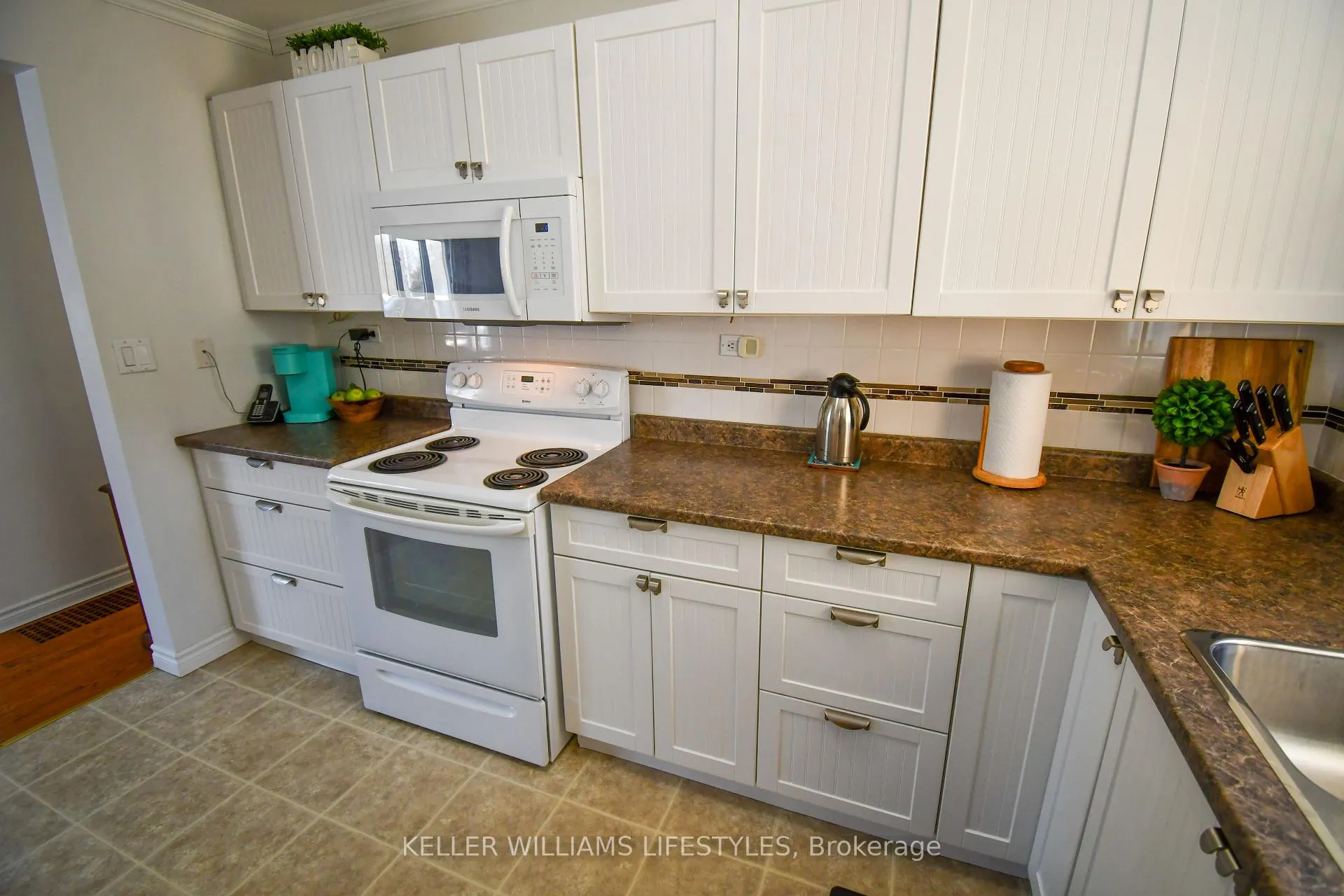 Photo 10 of 378 Carlow Road, Central Elgin, Rural Central Elgin — HOMEH