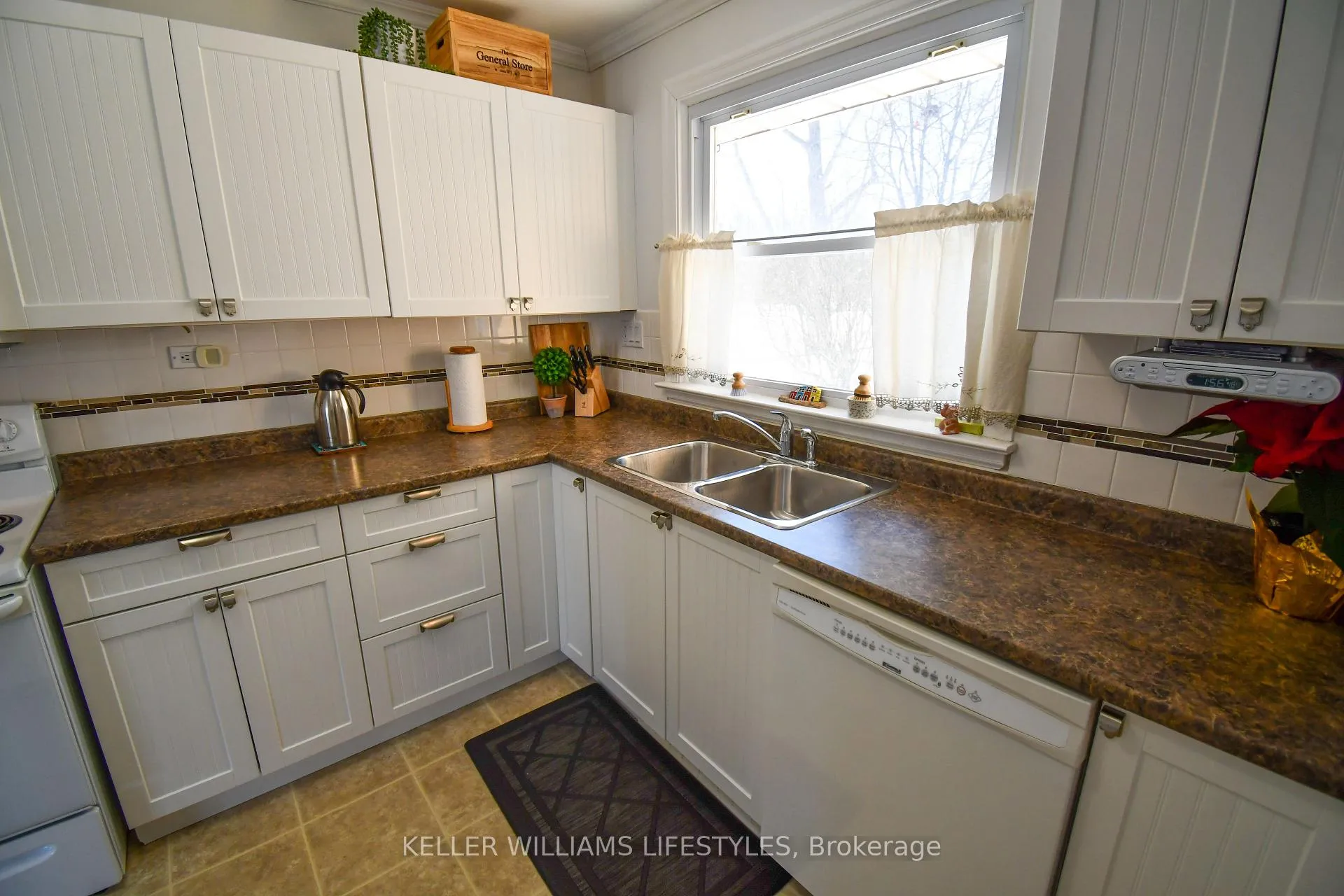 Photo 11 of 378 Carlow Road, Central Elgin, Rural Central Elgin — HOMEH