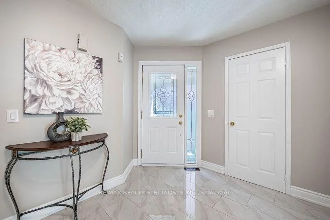 Photo 6 of 6 Niles Court, Brampton, Westgate — HOMEH