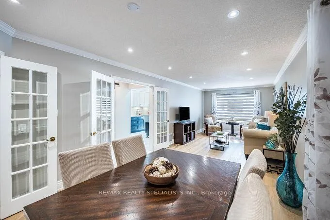 Photo 8 of 6 Niles Court, Brampton, Westgate — HOMEH