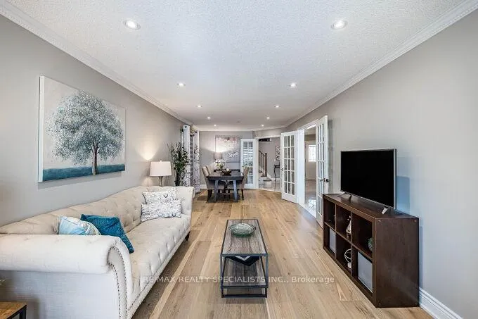 Photo 11 of 6 Niles Court, Brampton, Westgate — HOMEH