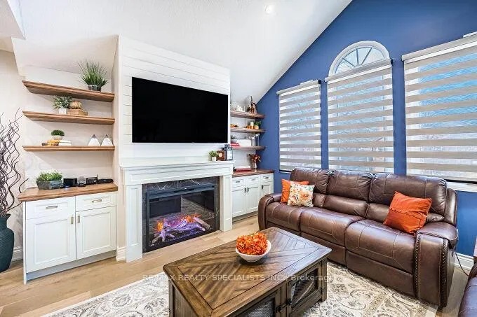 Photo 21 of 6 Niles Court, Brampton, Westgate — HOMEH