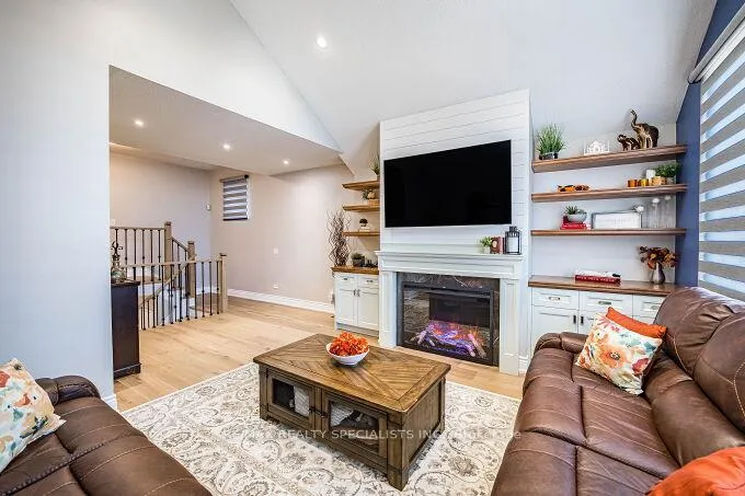 Photo 22 of 6 Niles Court, Brampton, Westgate — HOMEH
