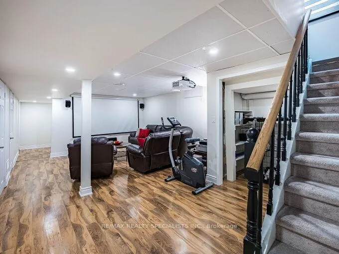 Photo 35 of 6 Niles Court, Brampton, Westgate — HOMEH
