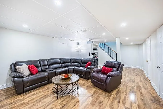 Photo 37 of 6 Niles Court, Brampton, Westgate — HOMEH