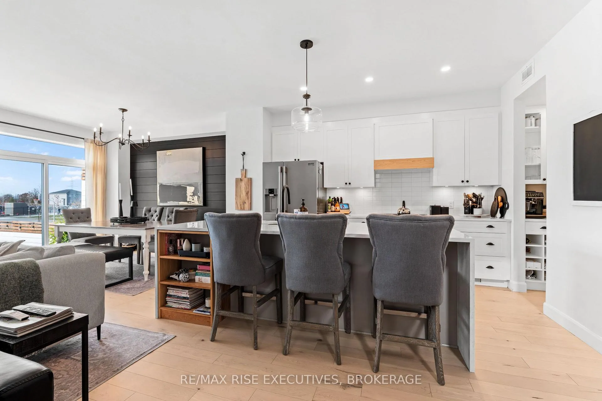 Photo 11 of 1671 Tenley Drive, Kingston, City Northwest — HOMEH