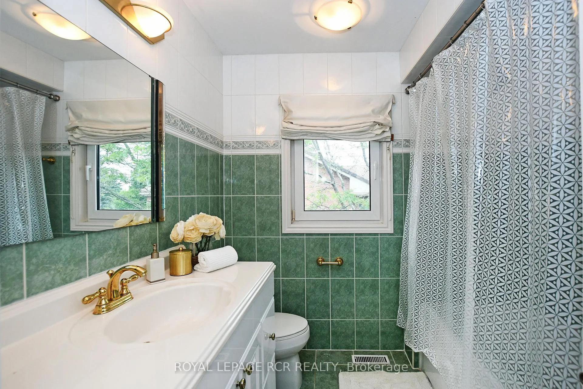 Photo 24 of 14 Wethersfield Court, Aurora, Aurora Highlands — HOMEH