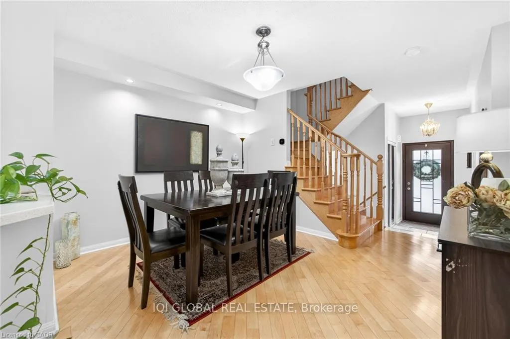 Photo 7 of 841 Gifford Crescent, Milton, Coates — HOMEH