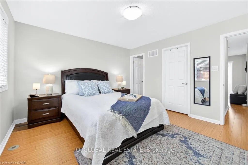Photo 24 of 841 Gifford Crescent, Milton, Coates — HOMEH