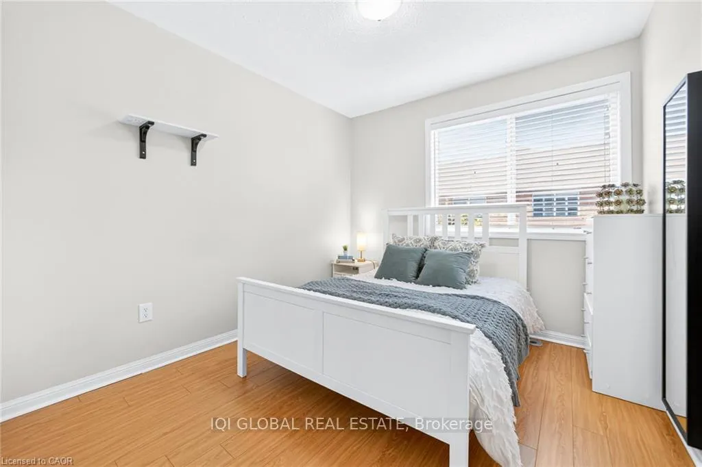 Photo 27 of 841 Gifford Crescent, Milton, Coates — HOMEH