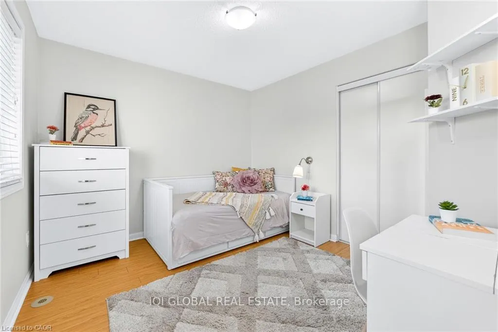 Photo 29 of 841 Gifford Crescent, Milton, Coates — HOMEH
