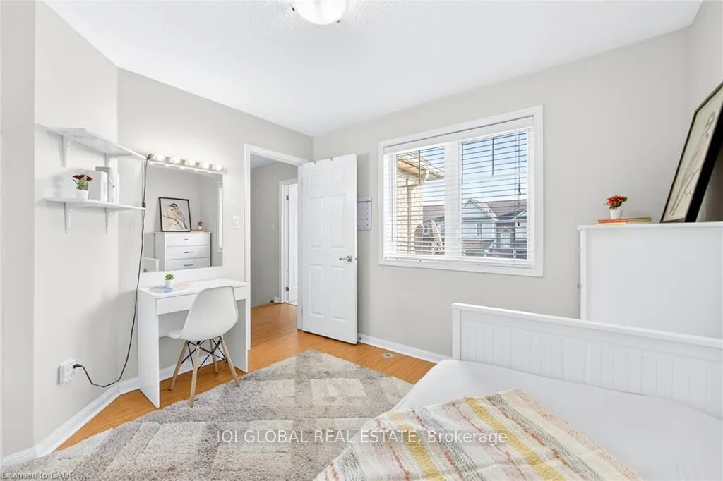 Photo 30 of 841 Gifford Crescent, Milton, Coates — HOMEH