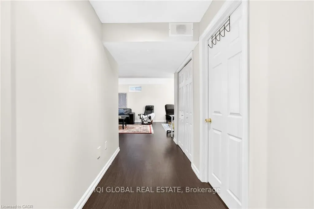 Photo 34 of 841 Gifford Crescent, Milton, Coates — HOMEH