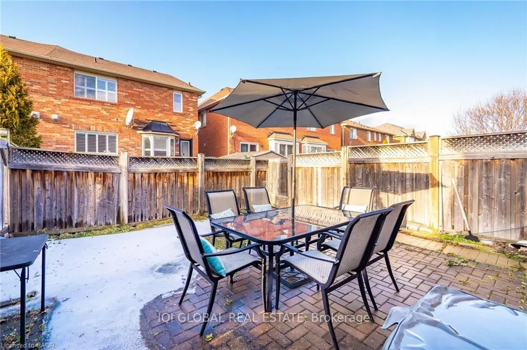 Photo 41 of 841 Gifford Crescent, Milton, Coates — HOMEH