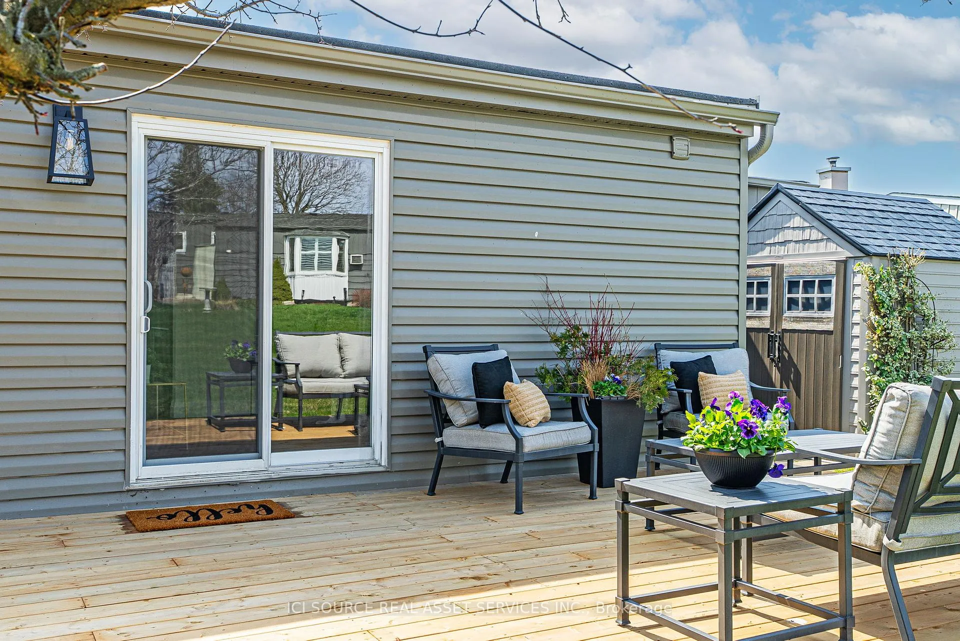 Photo 19 of 20 Heritage Lane, Clarington, Bowmanville — HOMEH