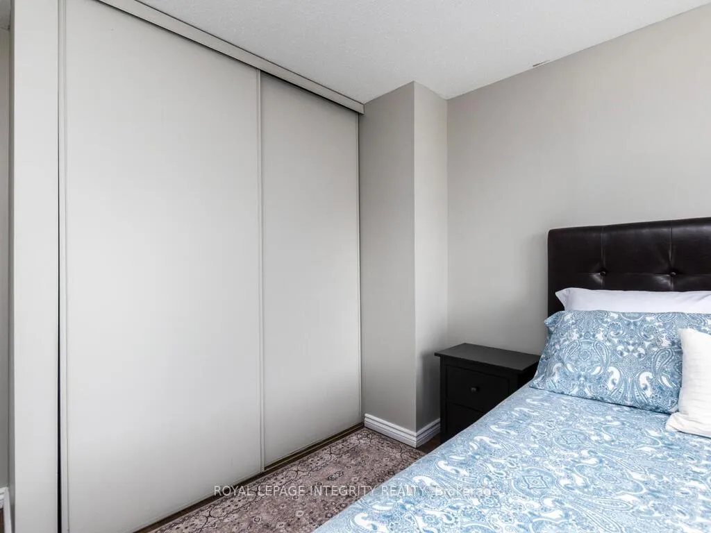 Photo 23 of 90 Waterton Crescent, Ottawa, Kanata - Bridlewood — HOMEH