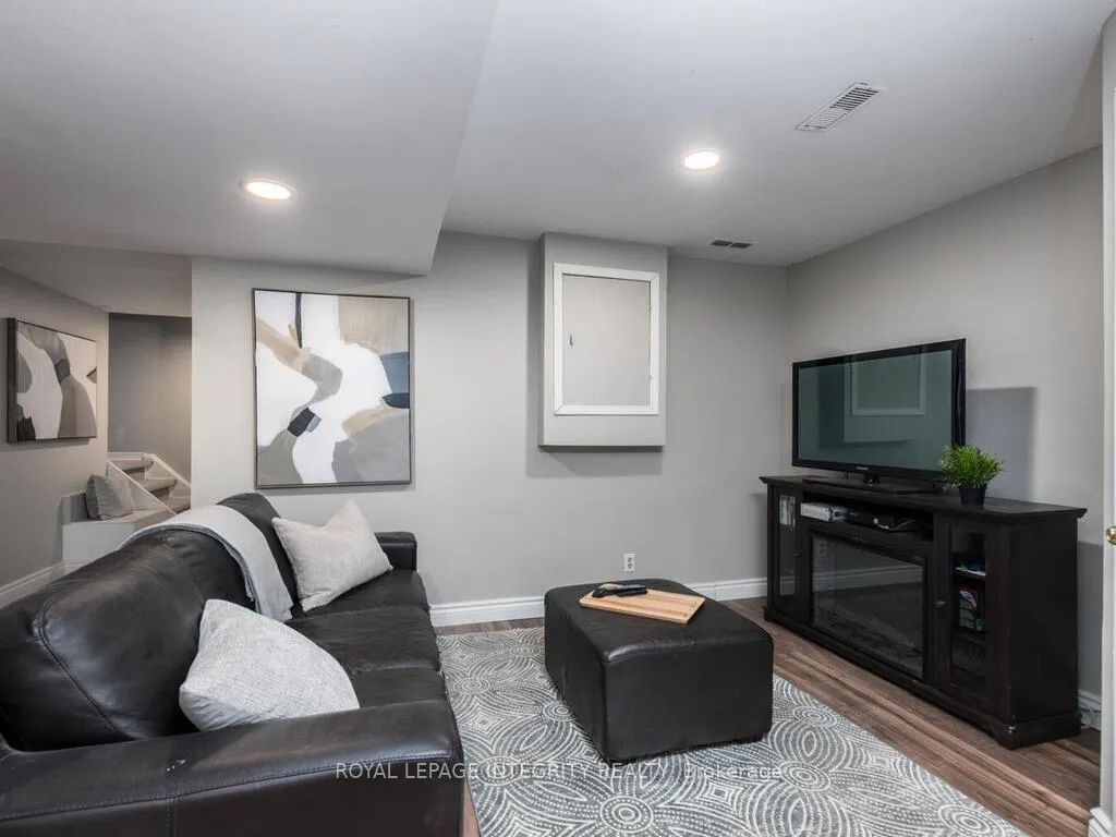Photo 26 of 90 Waterton Crescent, Ottawa, Kanata - Bridlewood — HOMEH