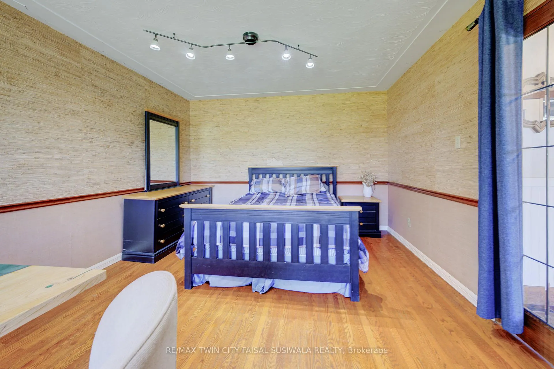 Photo 15 of 1830 Kressler Road, Waterloo — HOMEH