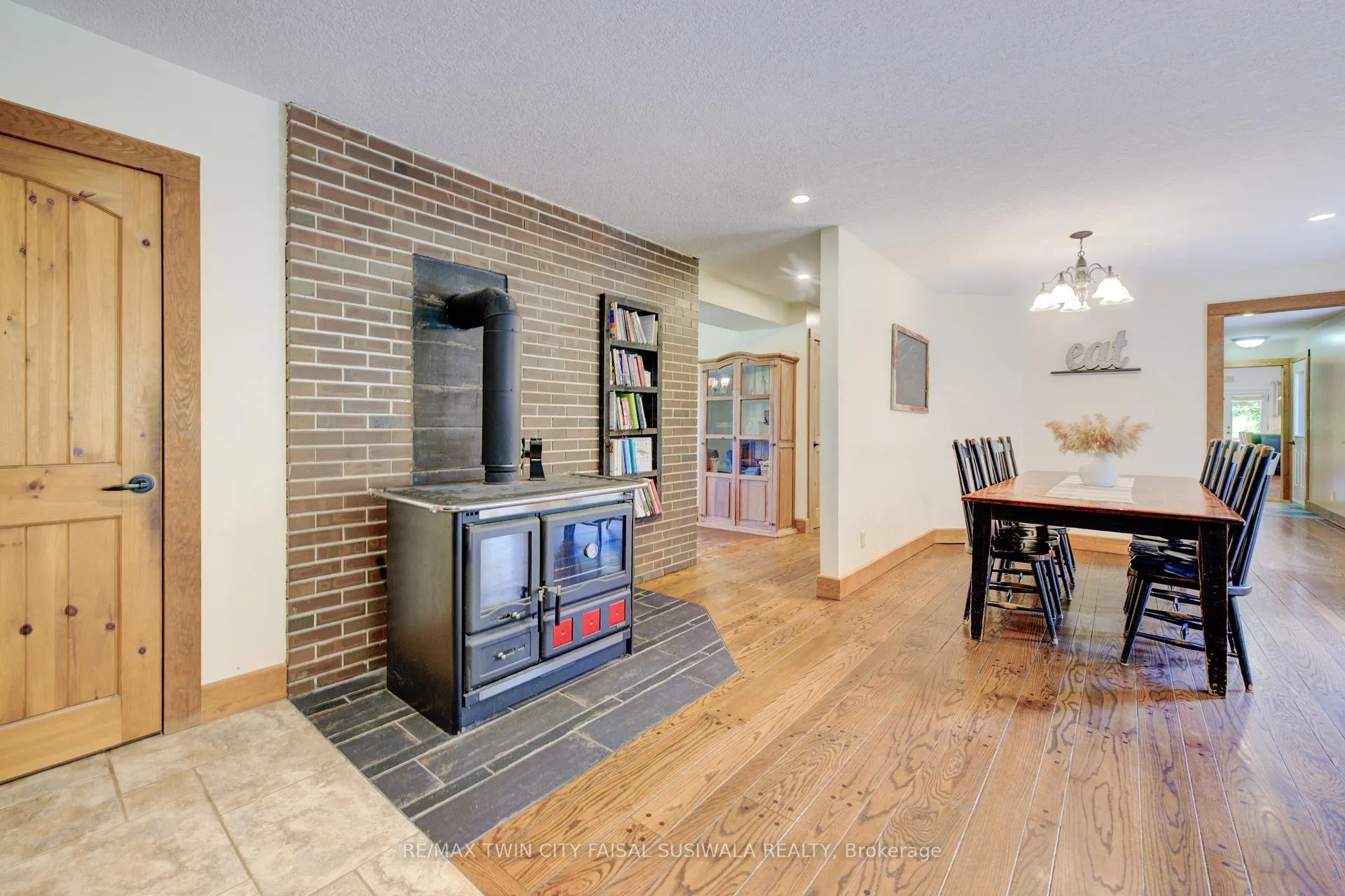Photo 19 of 1830 Kressler Road, Waterloo — HOMEH