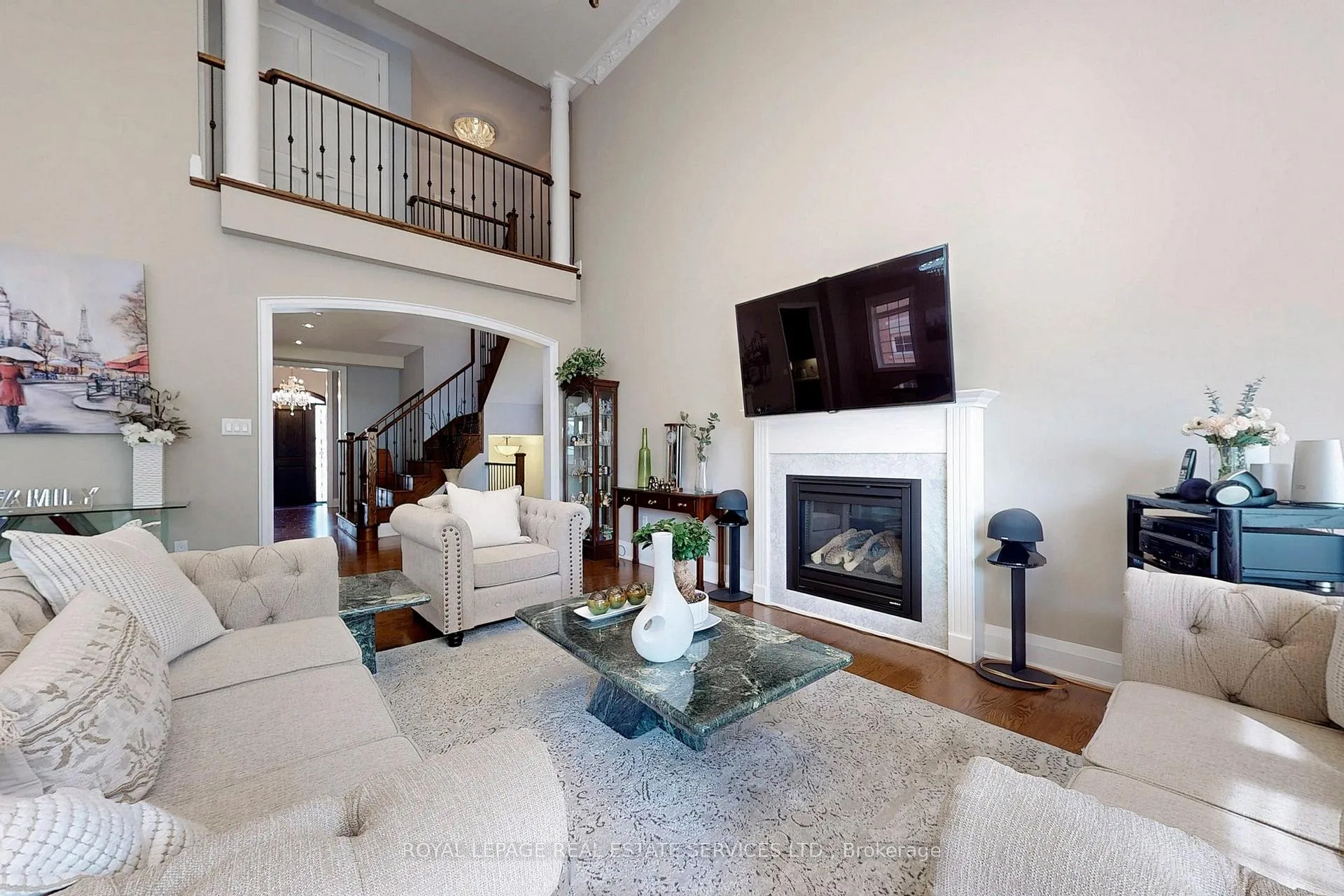 Photo 10 of 149 Coastline Drive, Brampton, Bram West — HOMEH