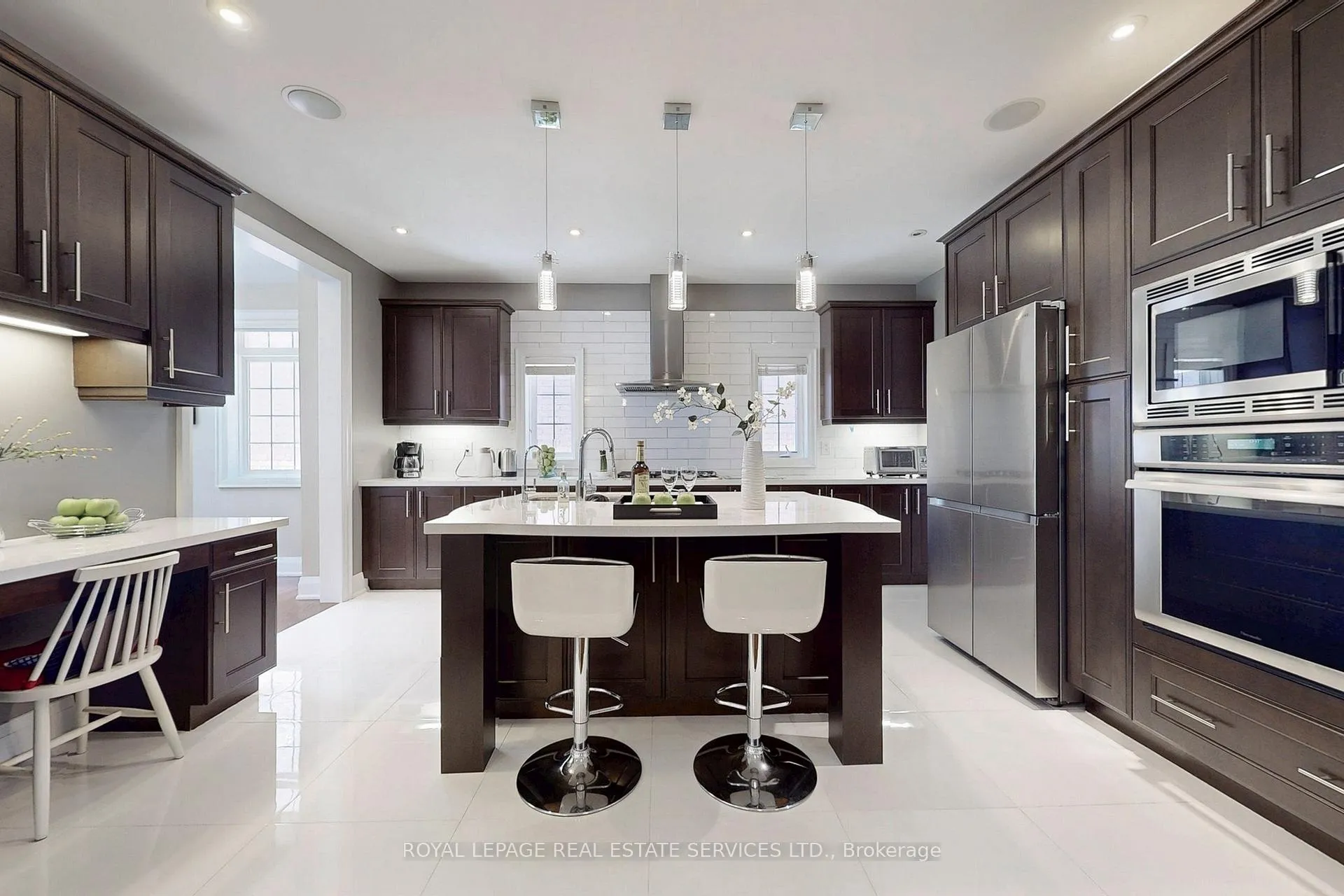 Photo 18 of 149 Coastline Drive, Brampton, Bram West — HOMEH