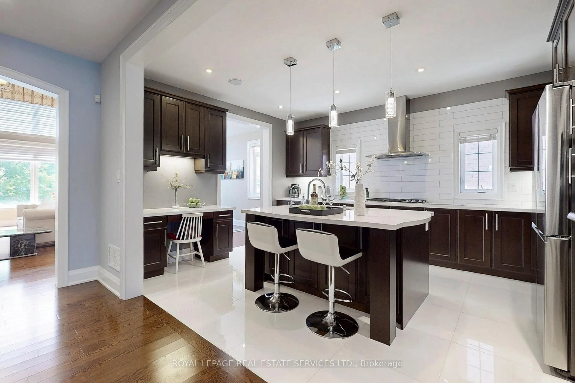 Photo 19 of 149 Coastline Drive, Brampton, Bram West — HOMEH