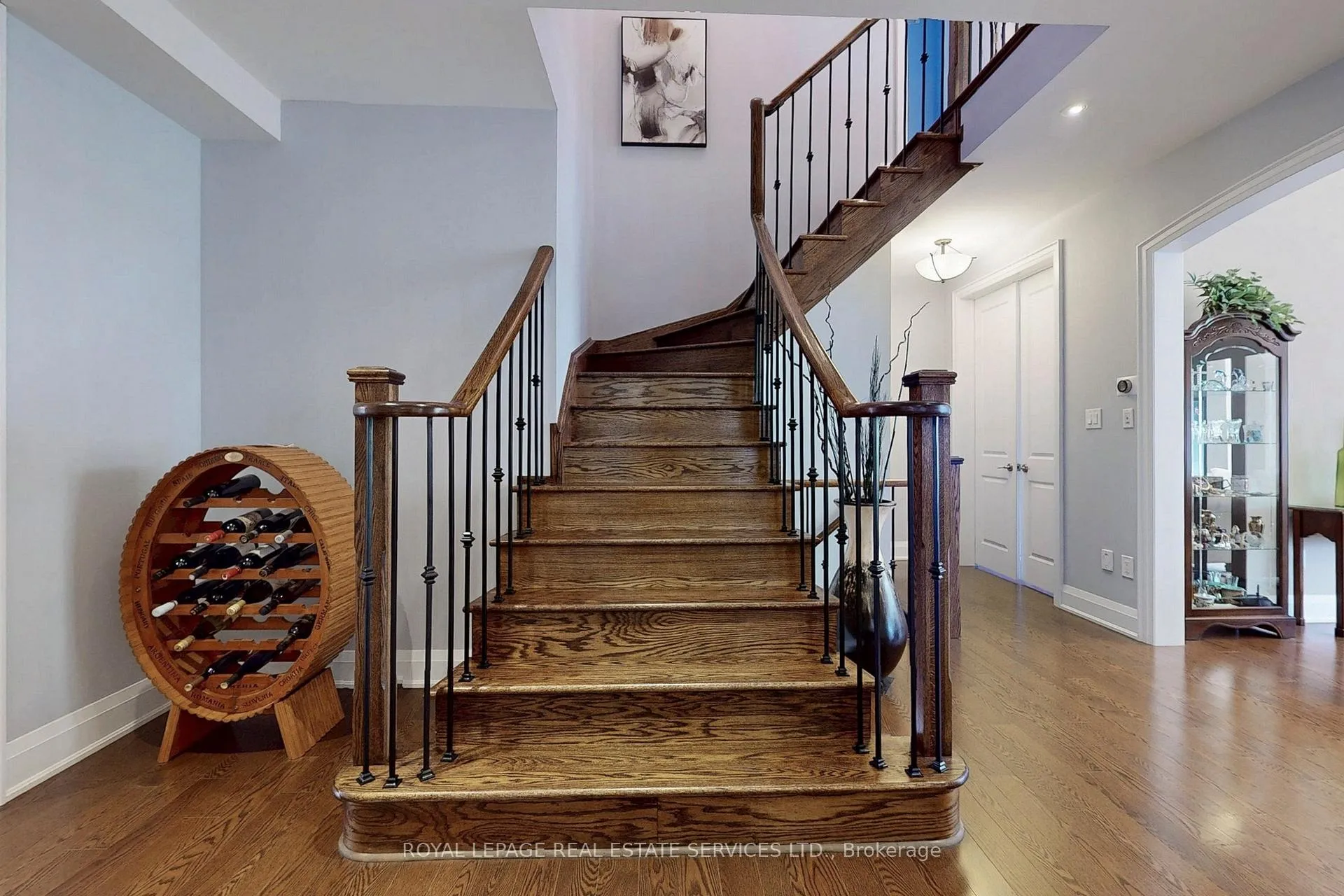 Photo 32 of 149 Coastline Drive, Brampton, Bram West — HOMEH