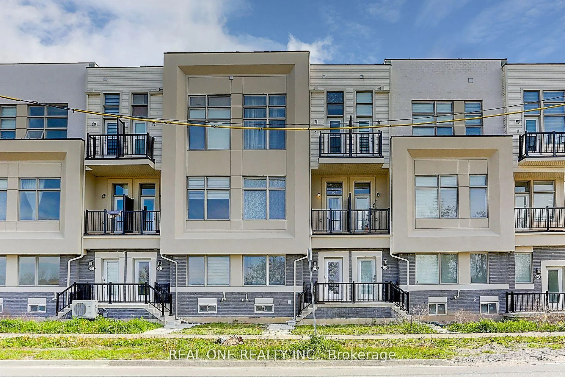Photo 1 of 129 Markland Street W, Markham, Cachet — HOMEH