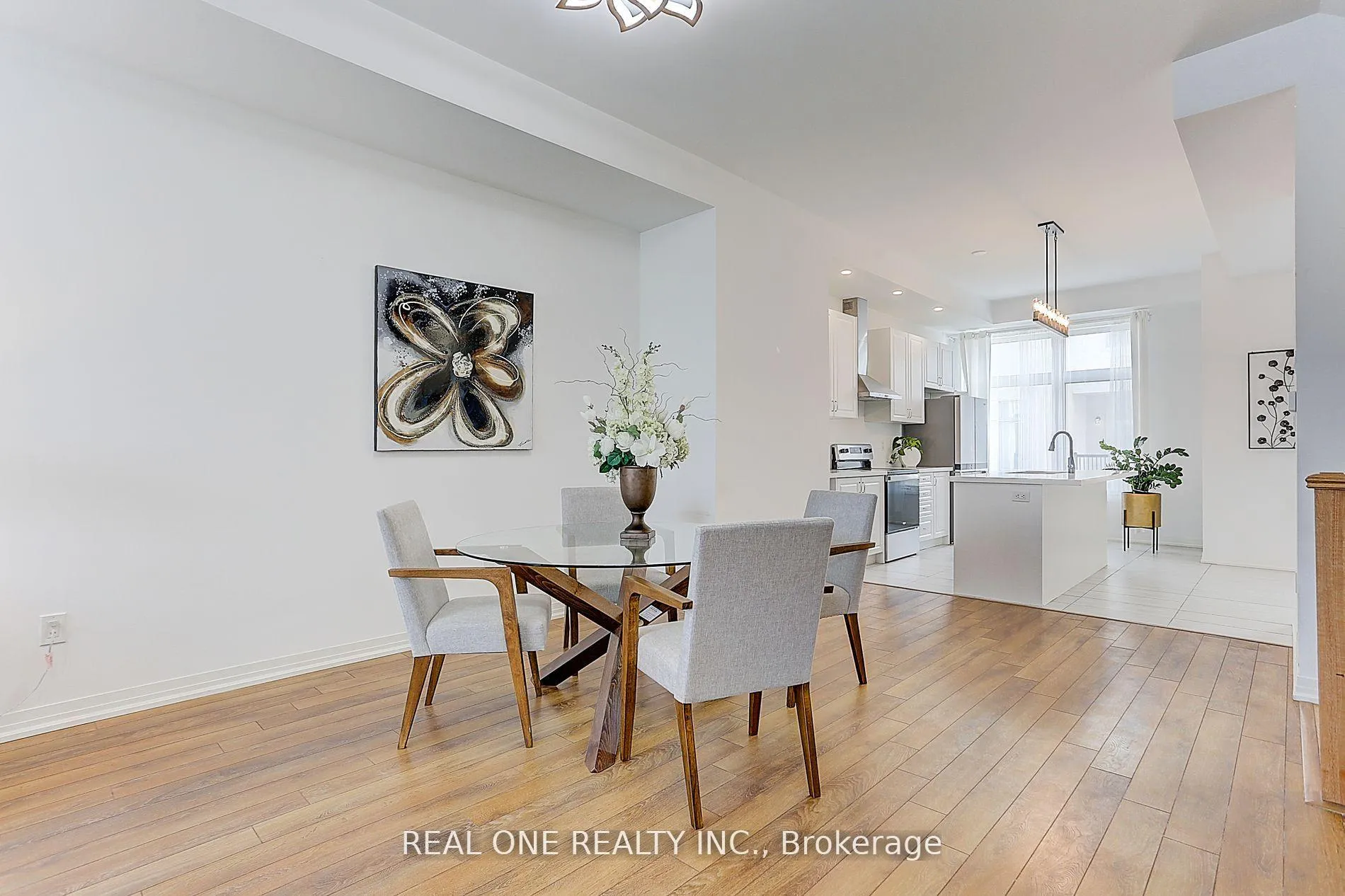 Photo 12 of 129 Markland Street W, Markham, Cachet — HOMEH