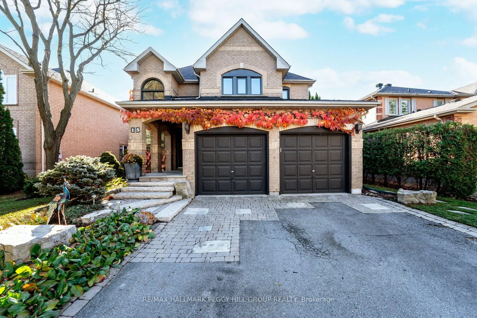 Photo 1 of 15 Charing Crescent, Aurora, Aurora Highlands — HOMEH