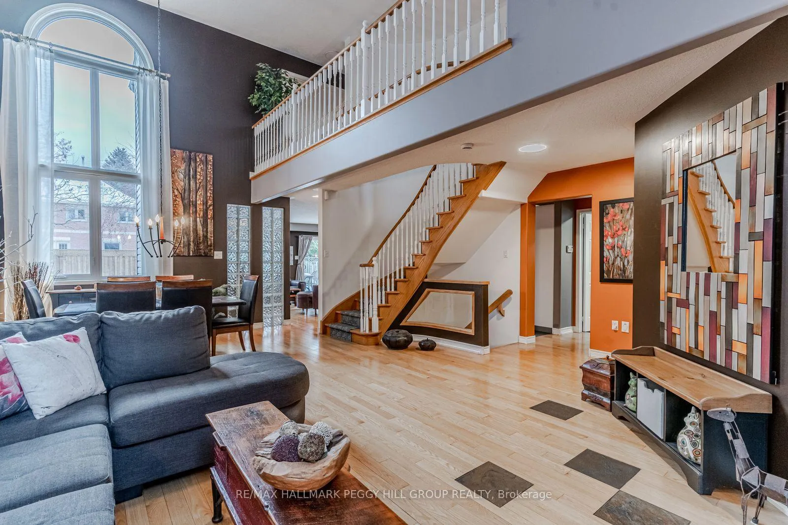 Photo 3 of 15 Charing Crescent, Aurora, Aurora Highlands — HOMEH