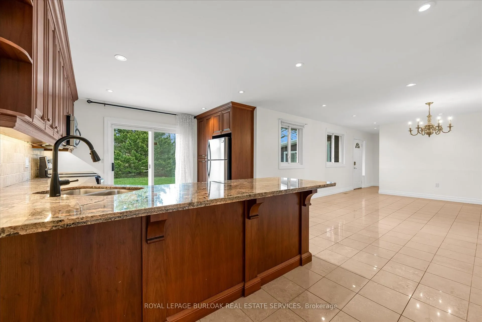 Photo 19 of 337 Highway 52 N, Hamilton, Ancaster — HOMEH
