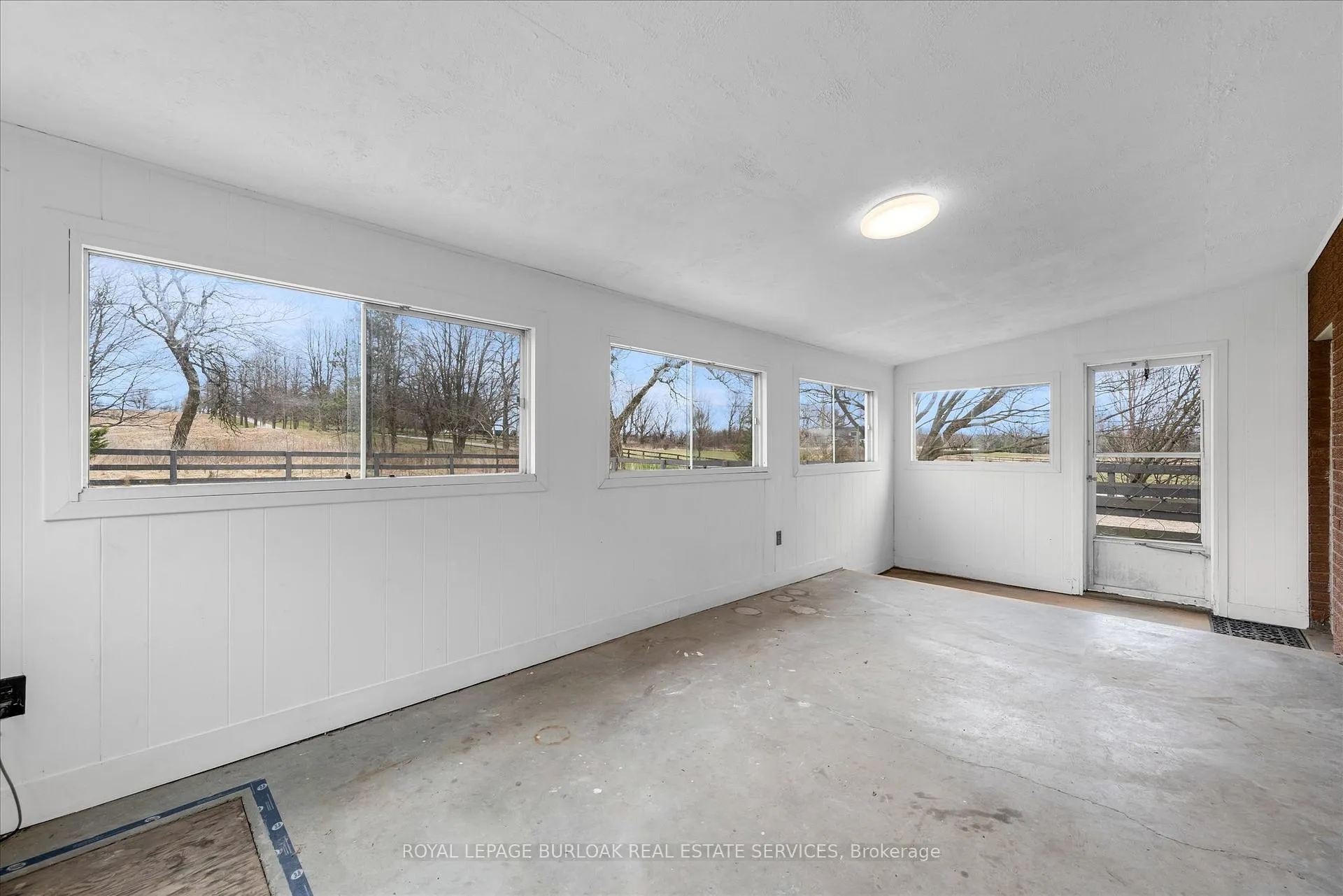 Photo 24 of 337 Highway 52 N, Hamilton, Ancaster — HOMEH