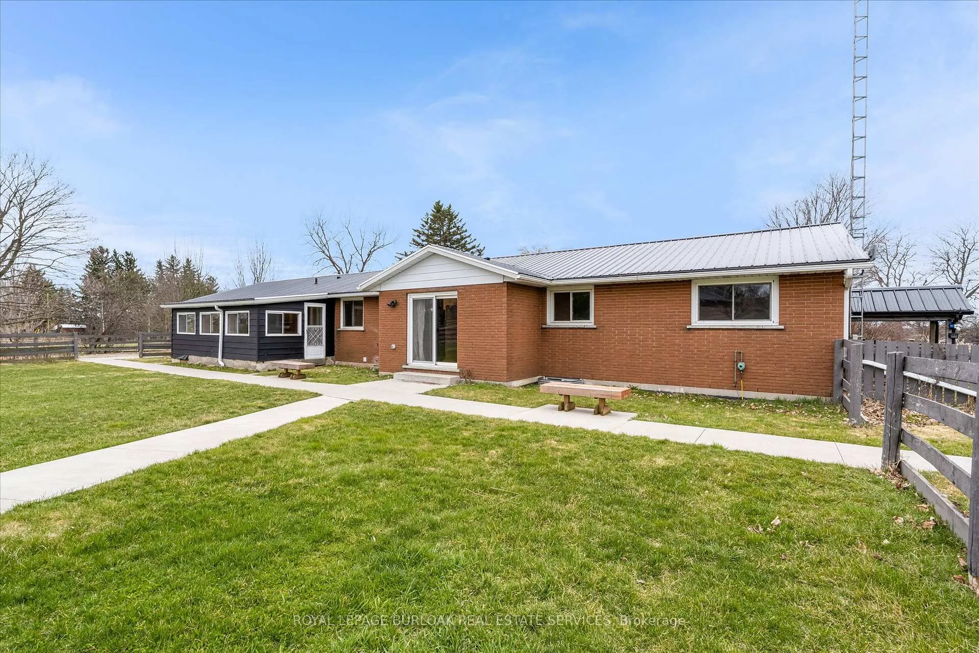 Photo 33 of 337 Highway 52 N, Hamilton, Ancaster — HOMEH