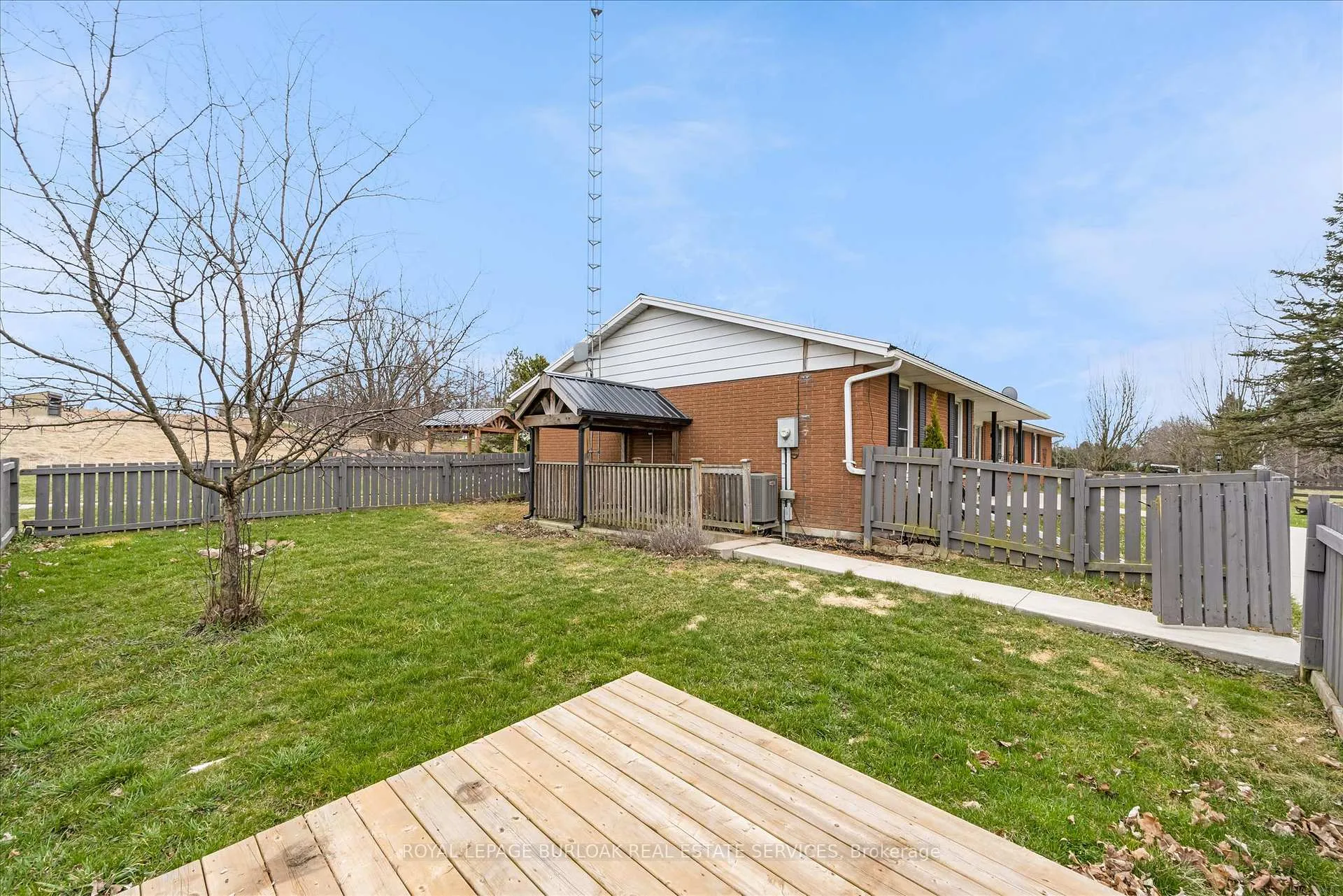Photo 35 of 337 Highway 52 N, Hamilton, Ancaster — HOMEH
