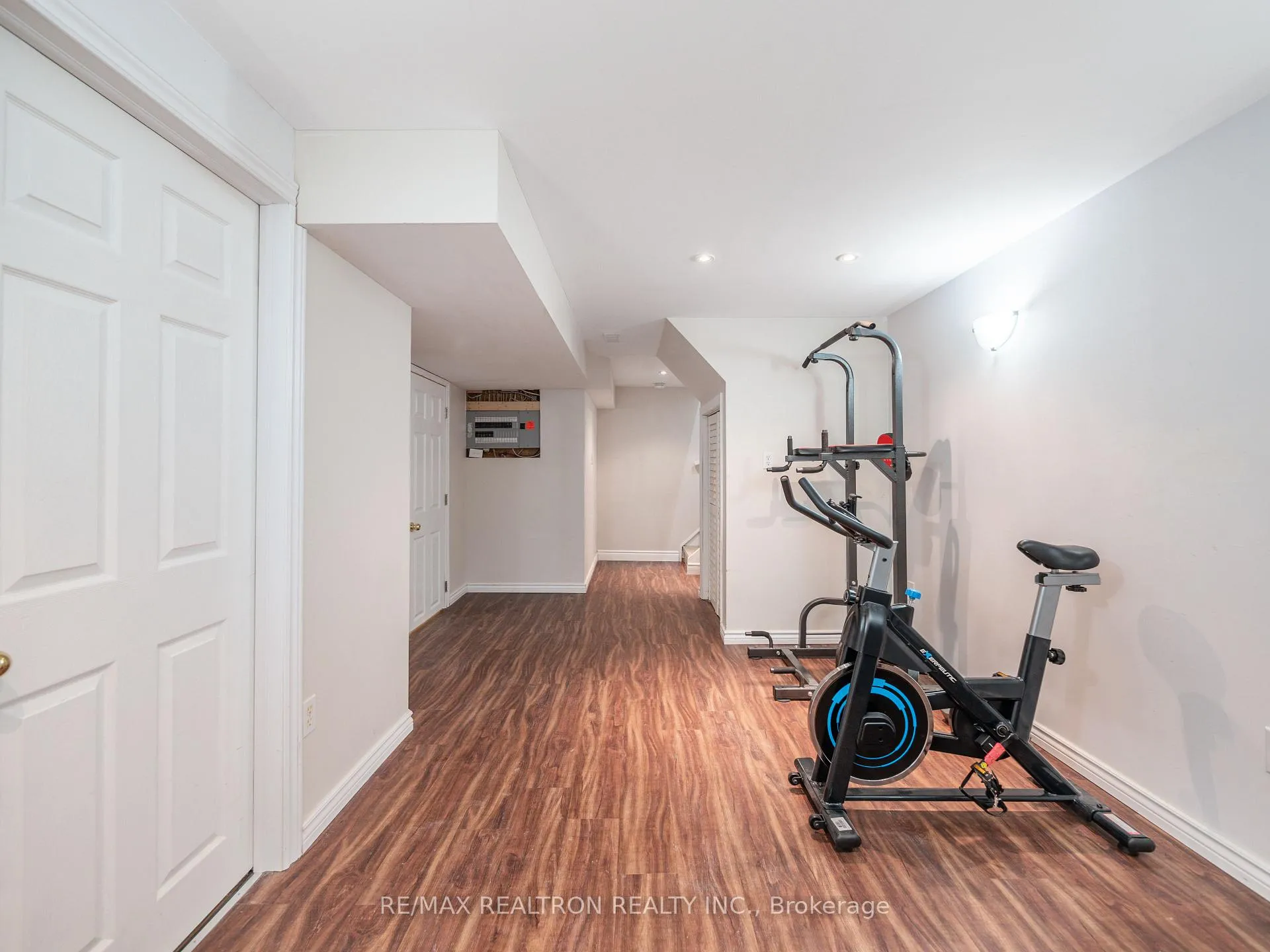 Photo 14 of 136 Pickett Crescent, Barrie, Painswick North — HOMEH