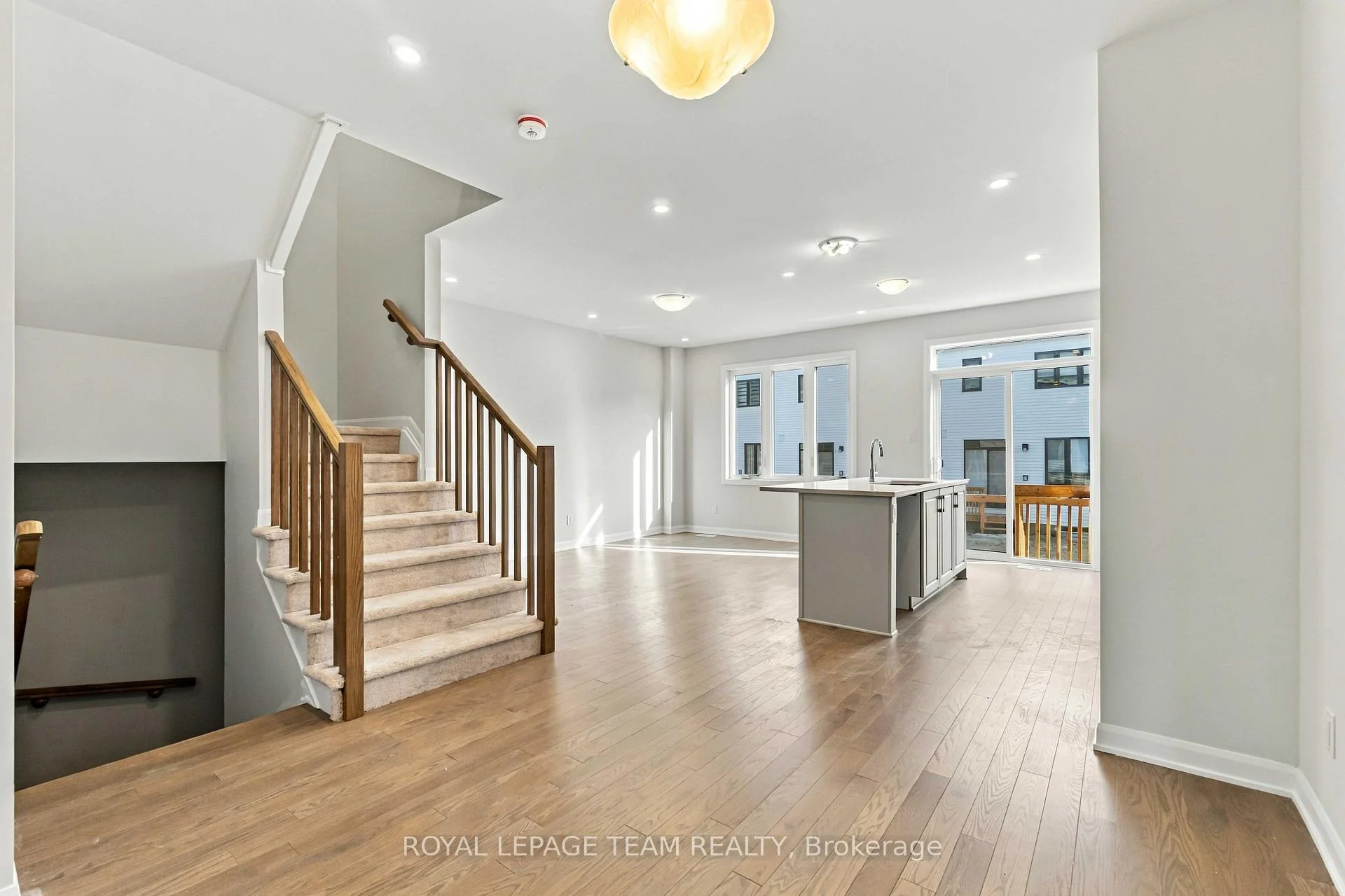 Photo 5 of 845 Fairline Row, Ottawa, Kanata - Emerald Meadows/Trailwest — HOMEH