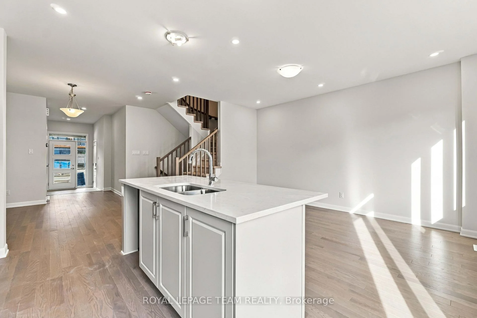 Photo 18 of 845 Fairline Row, Ottawa, Kanata - Emerald Meadows/Trailwest — HOMEH