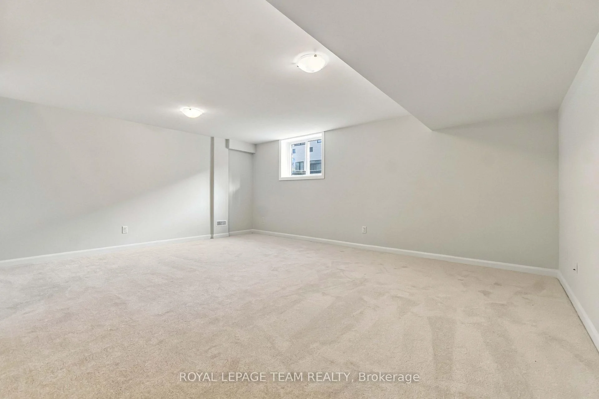 Photo 33 of 845 Fairline Row, Ottawa, Kanata - Emerald Meadows/Trailwest — HOMEH