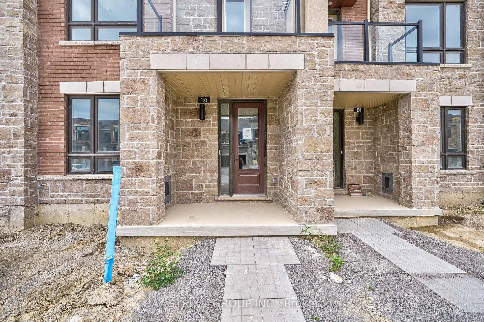 Photo 2 of 153 Mumbai Drive, Markham, Middlefield — HOMEH