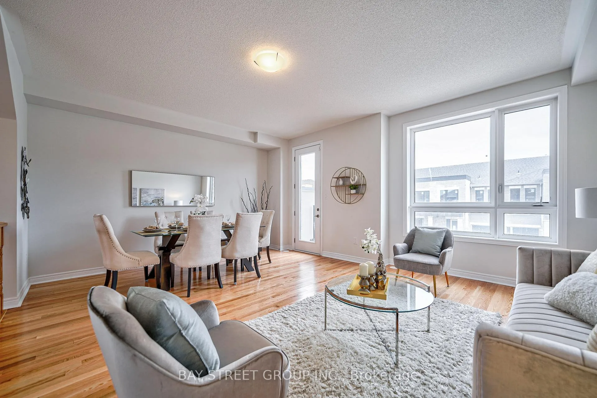 Photo 13 of 153 Mumbai Drive, Markham, Middlefield — HOMEH
