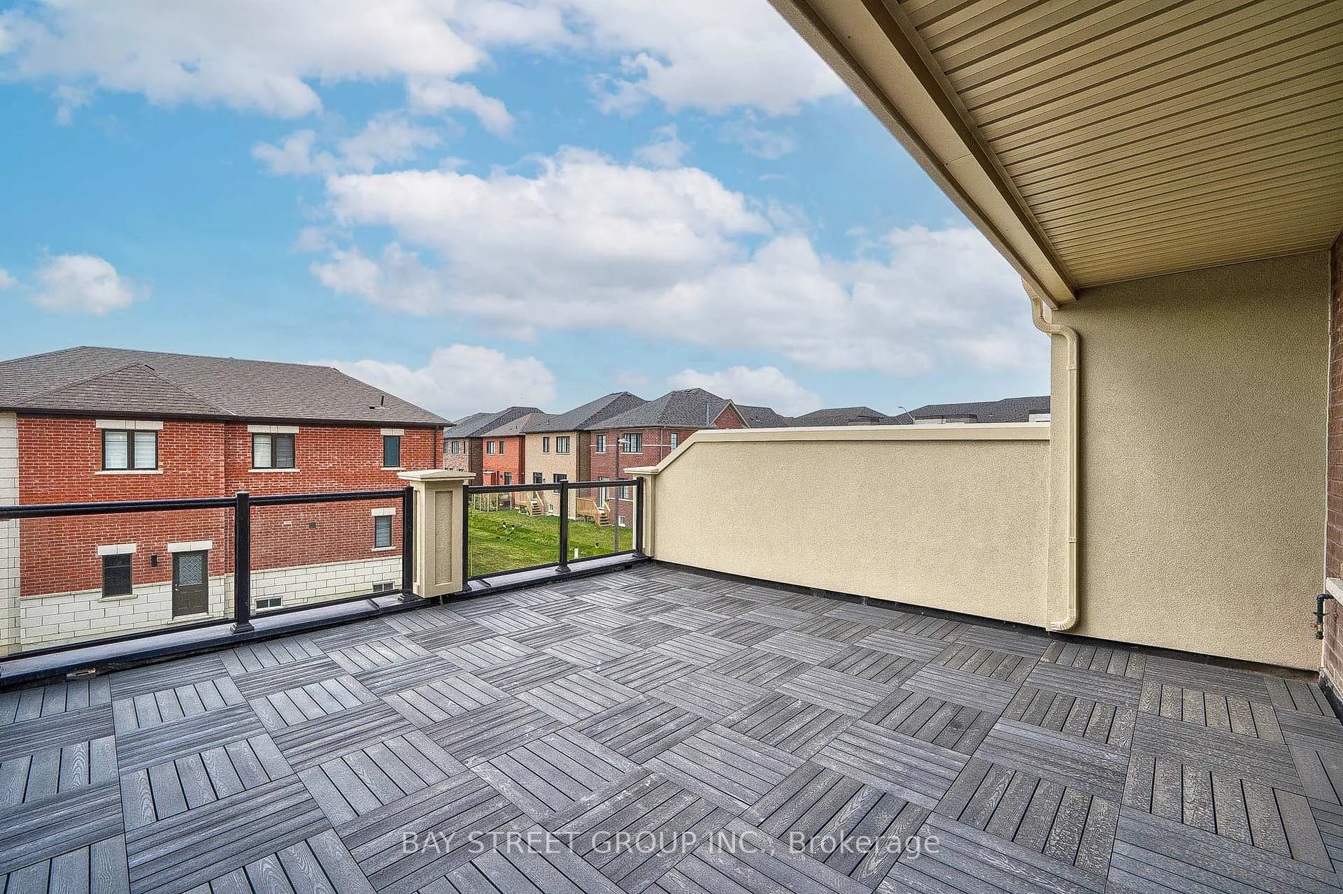 Photo 24 of 153 Mumbai Drive, Markham, Middlefield — HOMEH