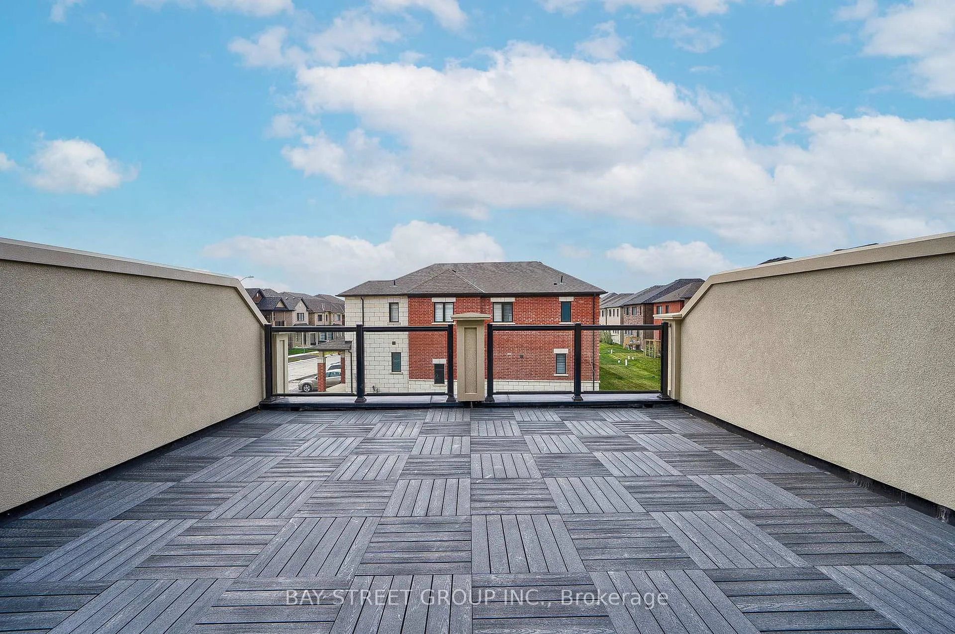 Photo 25 of 153 Mumbai Drive, Markham, Middlefield — HOMEH