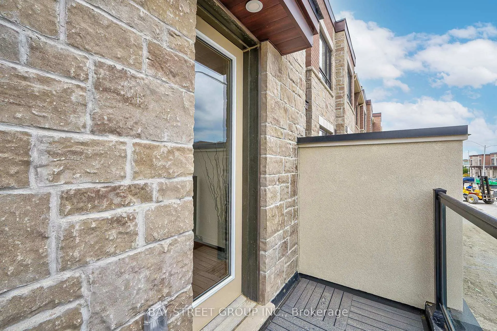Photo 26 of 153 Mumbai Drive, Markham, Middlefield — HOMEH