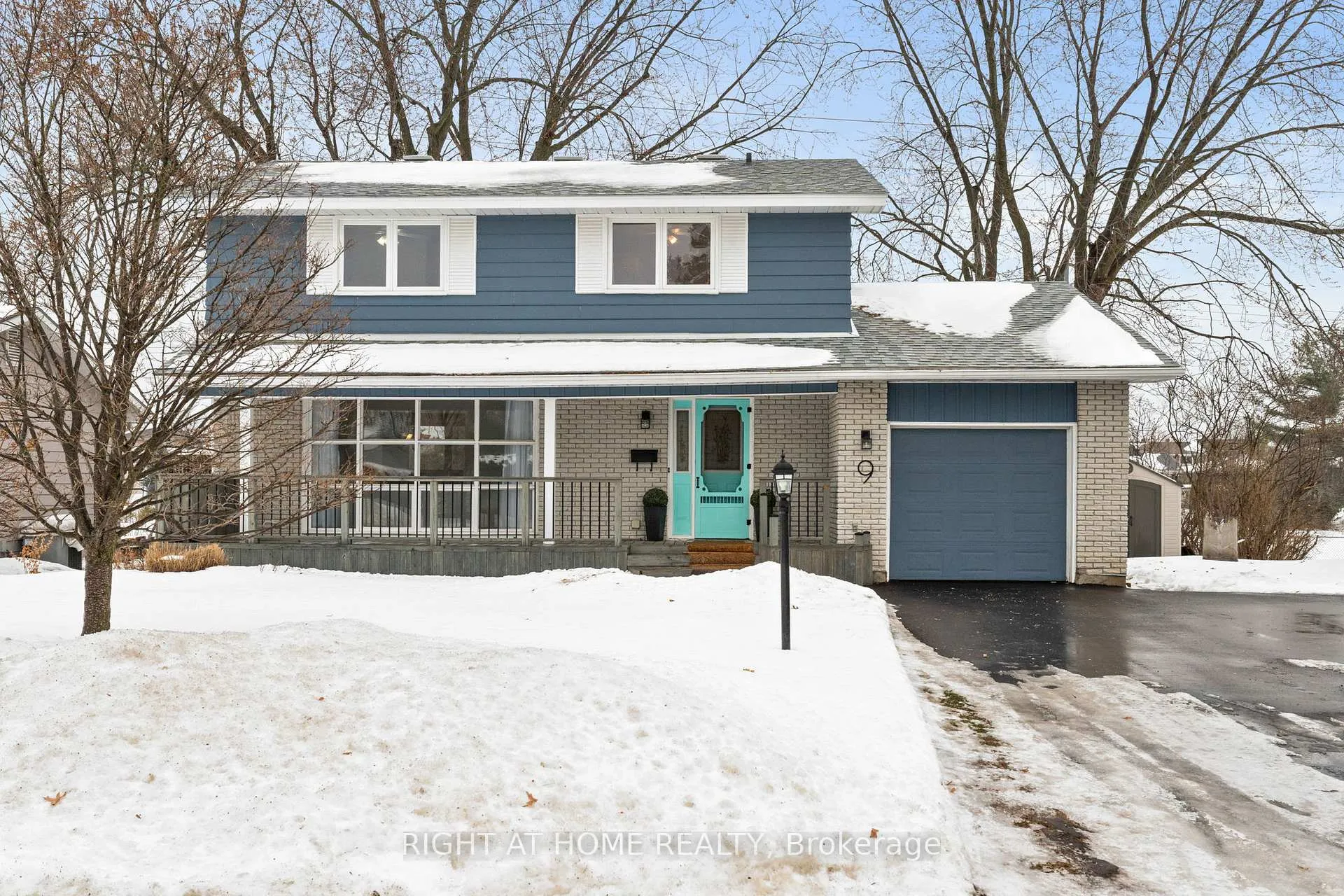 Photo 2 of 9 Aurora Crescent, Ottawa, Manordale — HOMEH